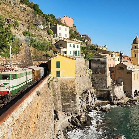 Joivy Family Flat With Little Patio, Cinque Terre Apartment Vernazza Exterior photo